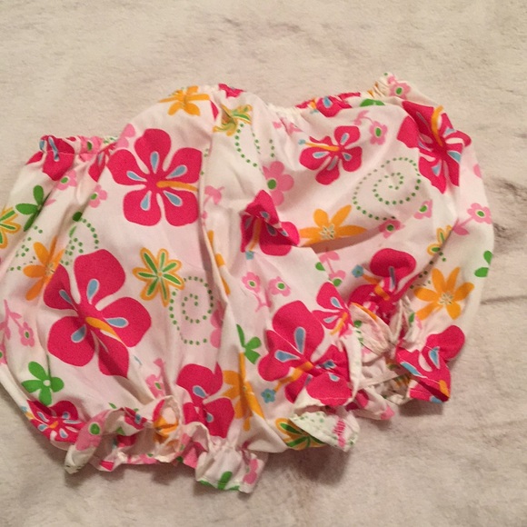 Baby outfit from Hawaii - Picture 3 of 6